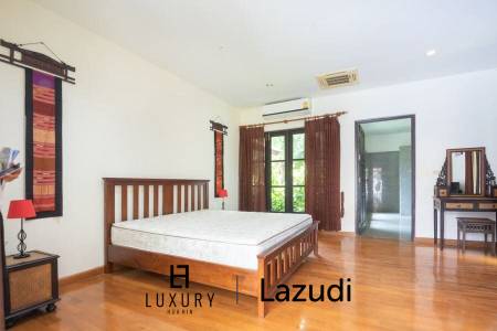 Stunning 3 Bedroom Bali Style Pool Villa in Soi 114