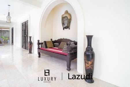 Stunning 3 Bedroom Bali Style Pool Villa in Soi 114