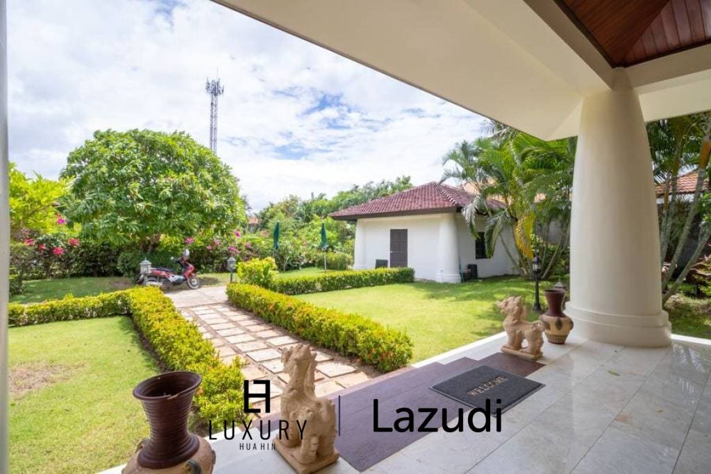 Stunning 3 Bedroom Bali Style Pool Villa in Soi 114