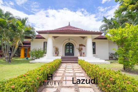 Stunning 3 Bedroom Bali Style Pool Villa in Soi 114