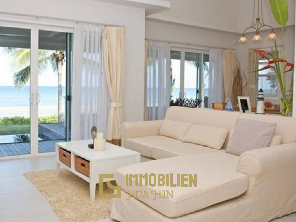 Absolut strandnahe 3 Schlafzimmer Luxus Villa