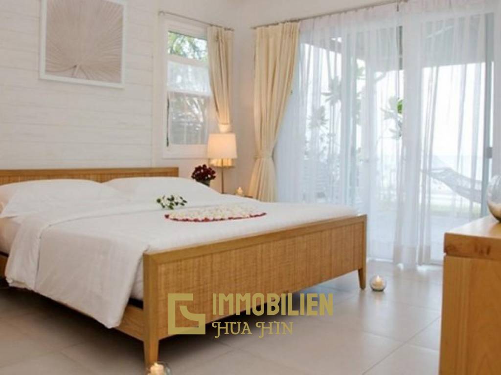 Absolute Beachfront 3 Bedroom Luxury Villa