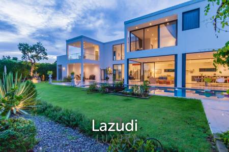 La Lua : Modern 4 Bedroom 2 Storey Villa With Great Views