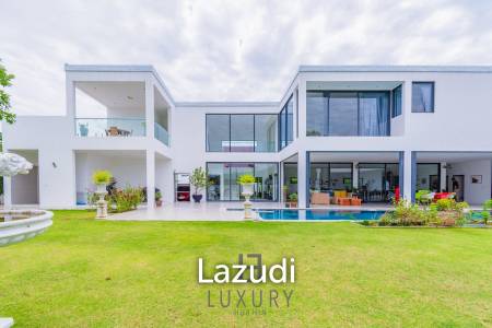 La Lua : Modern 4 Bedroom 2 Storey Villa With Great Views