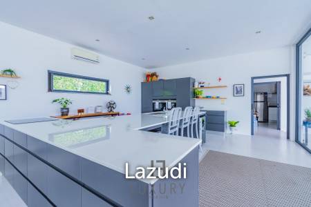 La Lua : Modern 4 Bedroom 2 Storey Villa With Great Views