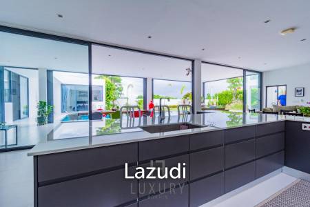 La Lua : Modern 4 Bedroom 2 Storey Villa With Great Views