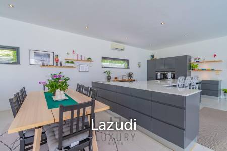 La Lua : Modern 4 Bedroom 2 Storey Villa With Great Views
