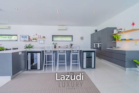La Lua : Modern 4 Bedroom 2 Storey Villa With Great Views