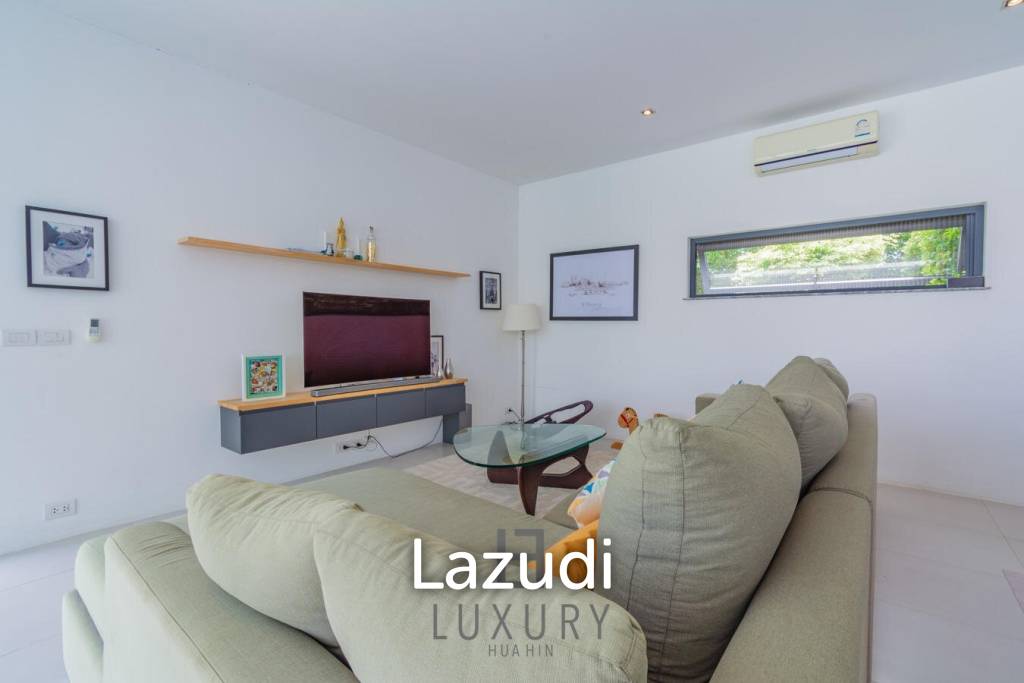 La Lua : Modern 4 Bedroom 2 Storey Villa With Great Views