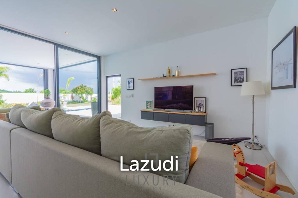 La Lua : Modern 4 Bedroom 2 Storey Villa With Great Views