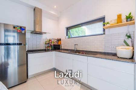 La Lua : Modern 4 Bedroom 2 Storey Villa With Great Views