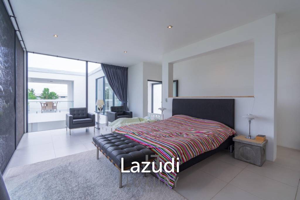 La Lua : Modern 4 Bedroom 2 Storey Villa With Great Views