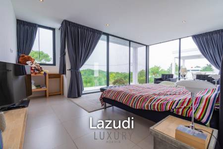 La Lua : Modern 4 Bedroom 2 Storey Villa With Great Views
