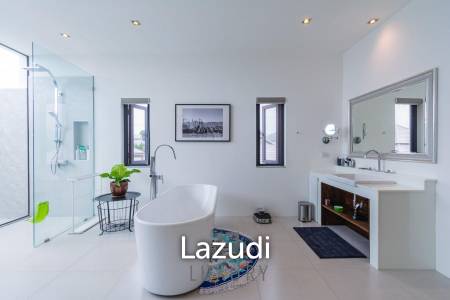 La Lua : Modern 4 Bedroom 2 Storey Villa With Great Views