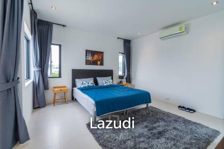 La Lua : Modern 4 Bedroom 2 Storey Villa With Great Views