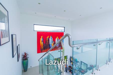 La Lua : Modern 4 Bedroom 2 Storey Villa With Great Views