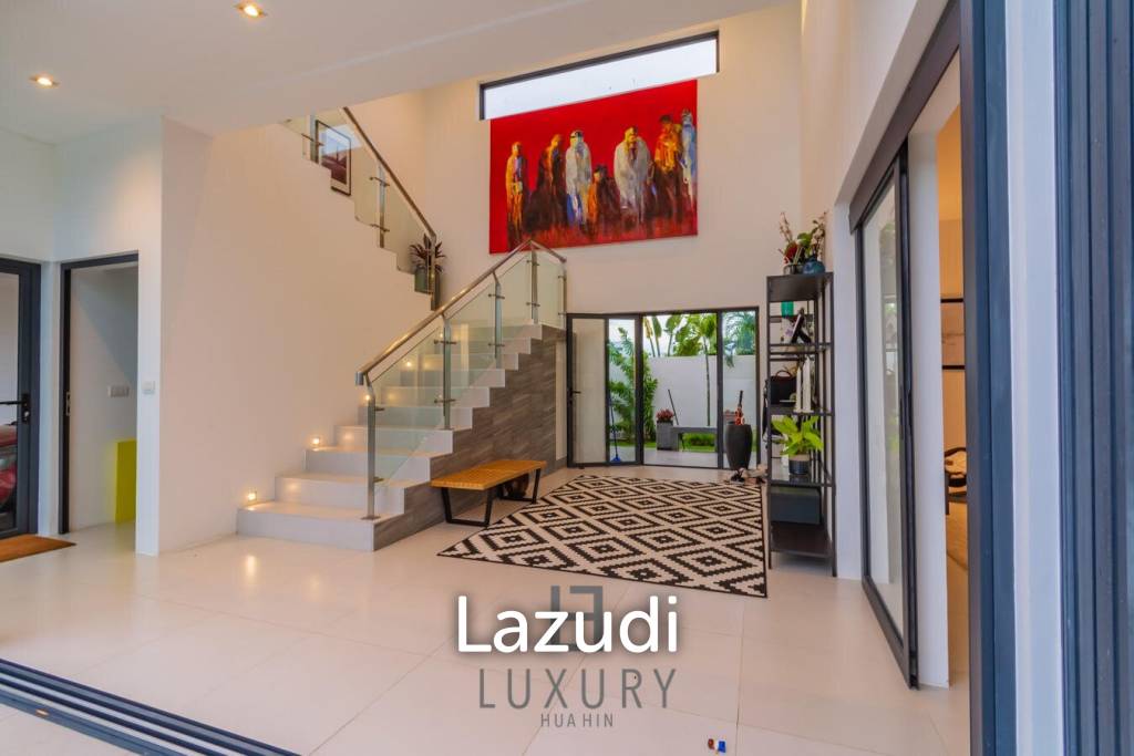 La Lua : Modern 4 Bedroom 2 Storey Villa With Great Views