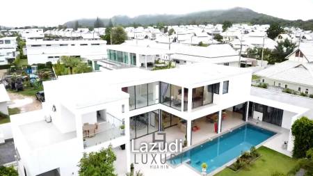 La Lua : Modern 4 Bedroom 2 Storey Villa With Great Views