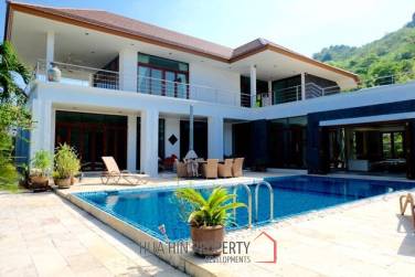 Phu Montra : Luxury 3 Bedroom Pool Villa