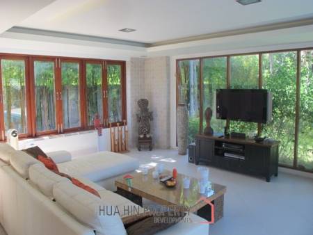 Phu Montra : Luxury 3 Bedroom Pool Villa