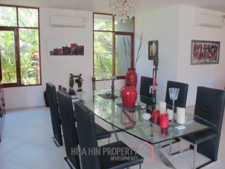 Phu Montra : Luxury 3 Bedroom Pool Villa