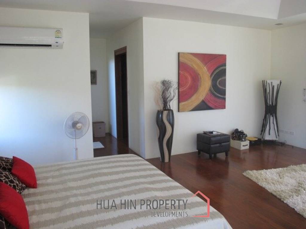 Phu Montra : Luxury 3 Bedroom Pool Villa