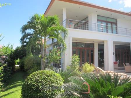 Phu Montra : Luxury 3 Bedroom Pool Villa