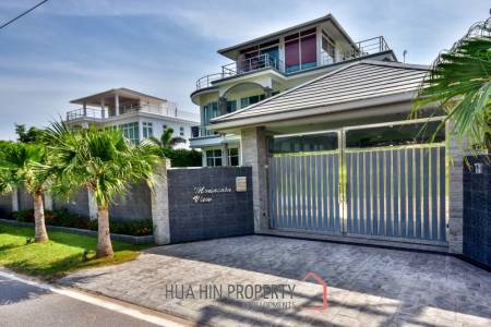 Luxury 3 Storey Pool Villa nr Black Mountain Golf Course