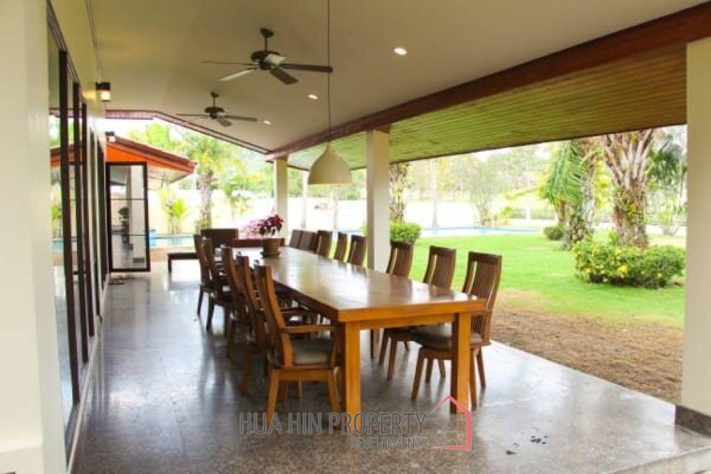 Palm Hills Golf Course : Luxury 4 Bedroom Pool Villa With Maids Quarters