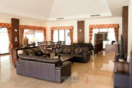 Palm Hills Golf Course : Luxury 4 Bedroom Pool Villa With Maids Quarters