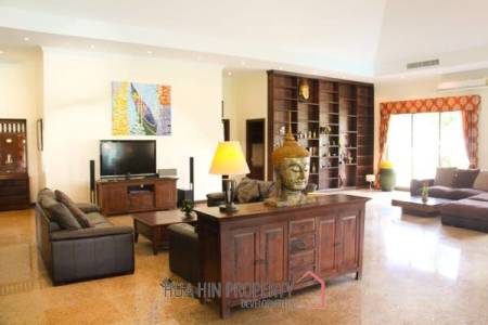 Palm Hills Golf Course : Luxury 4 Bedroom Pool Villa With Maids Quarters