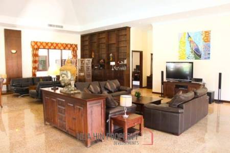 Palm Hills Golf Course : Luxury 4 Bedroom Pool Villa With Maids Quarters