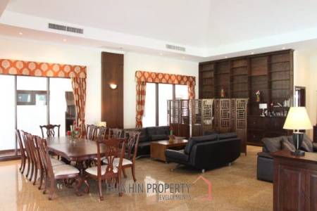 Palm Hills Golf Course : Luxury 4 Bedroom Pool Villa With Maids Quarters