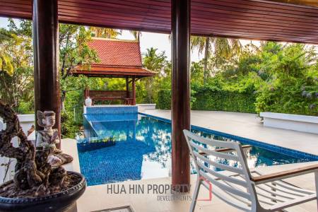 Modern/Traditional 4 Bedroom Pool Villa