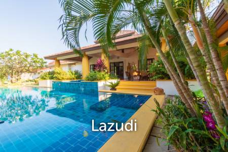 Luxury 5 Bedroom Bali Style Villa - Close to town