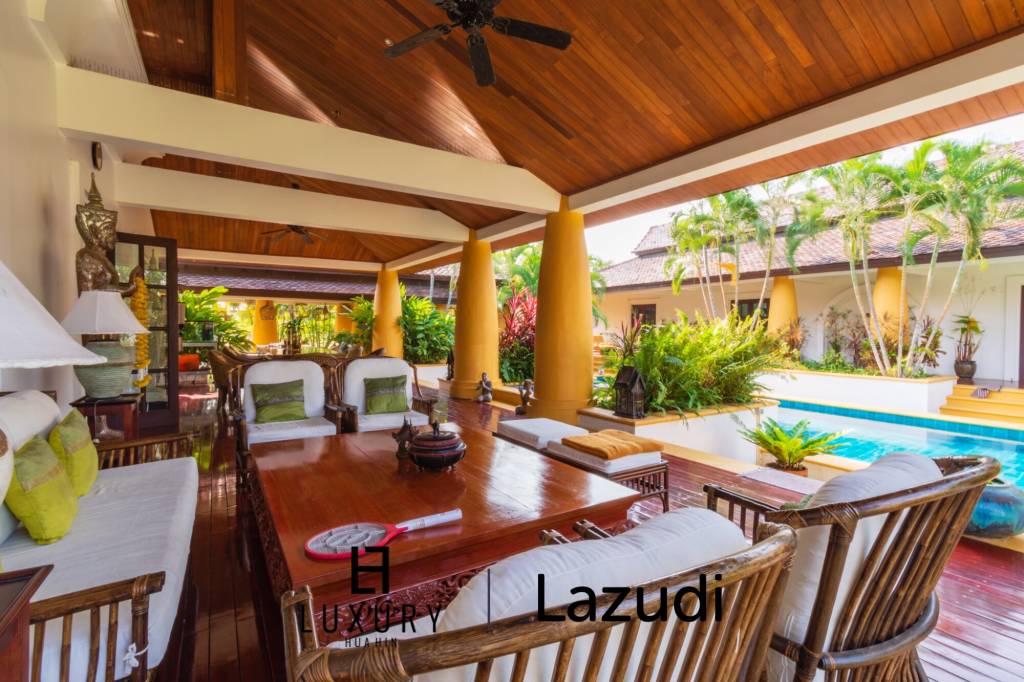 Luxury 5 Bedroom Bali Style Villa - Close to town