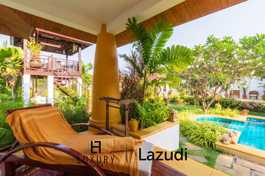 Luxury 5 Bedroom Bali Style Villa - Close to town