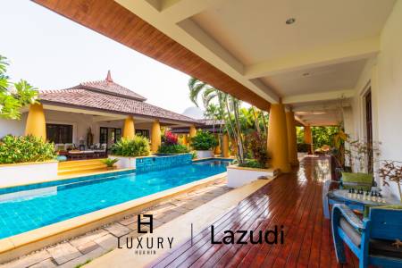 Luxury 5 Bedroom Bali Style Villa - Close to town