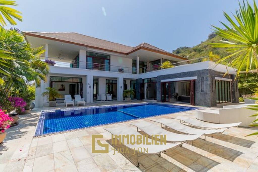 5 Bedroom Pool Villa with amazing Views