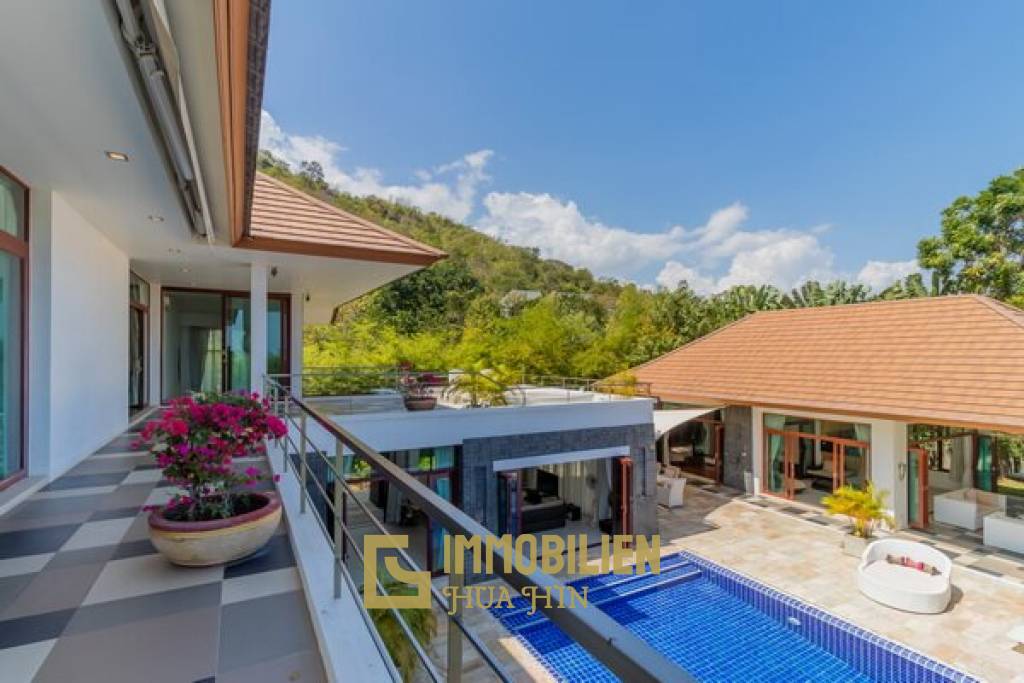 5 Bedroom Pool Villa with amazing Views