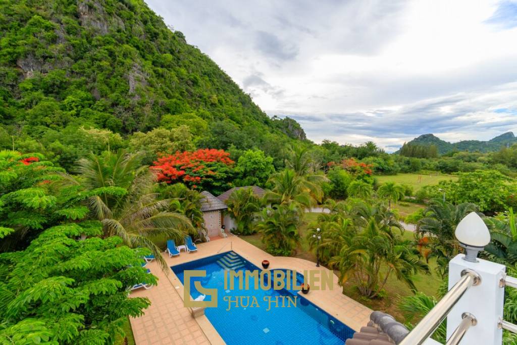 Pool Villa mit Bergblick und 5 Schlafzimmern