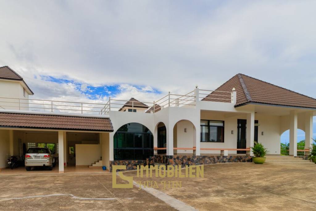 Mountain View 5 Bedroom Pool Villa