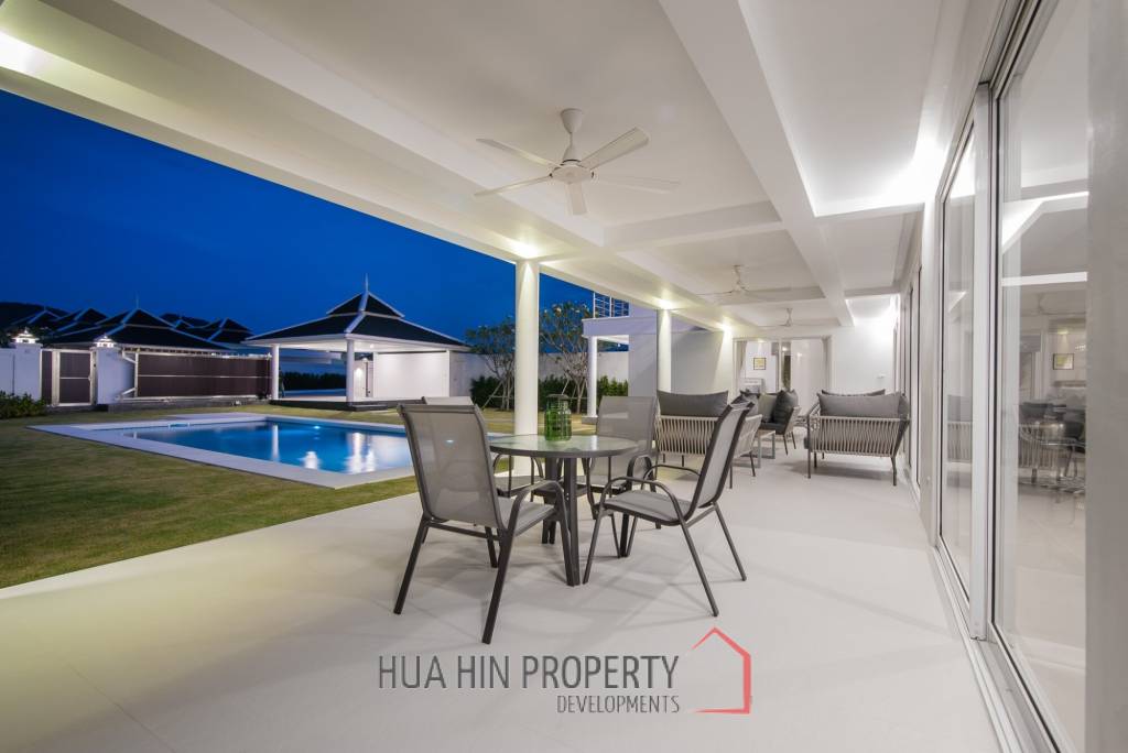 Luxury 2 Storey Modern Pool Villa