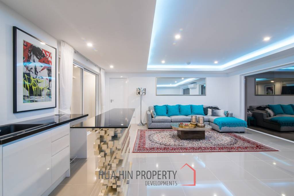 Luxury 2 Storey Modern Pool Villa