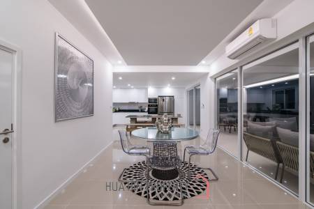 Luxury 2 Storey Modern Pool Villa