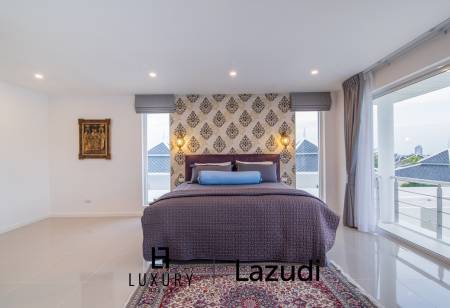 Luxury 2 Storey Modern Pool Villa