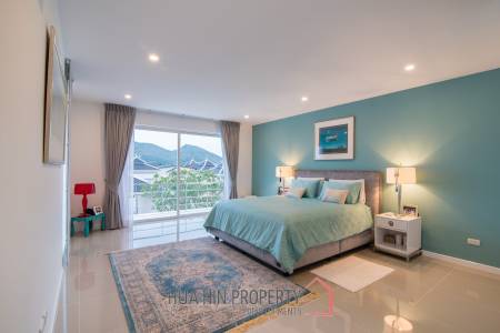 Luxury 2 Storey Modern Pool Villa