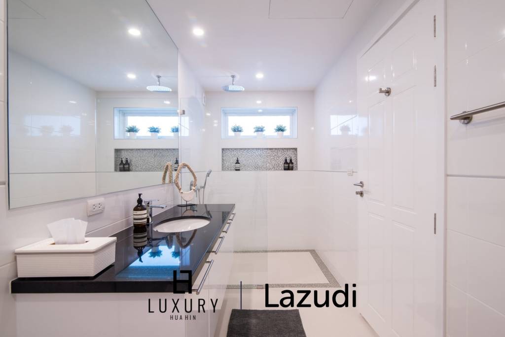 Luxury 2 Storey Modern Pool Villa