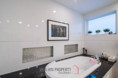 Luxury 2 Storey Modern Pool Villa