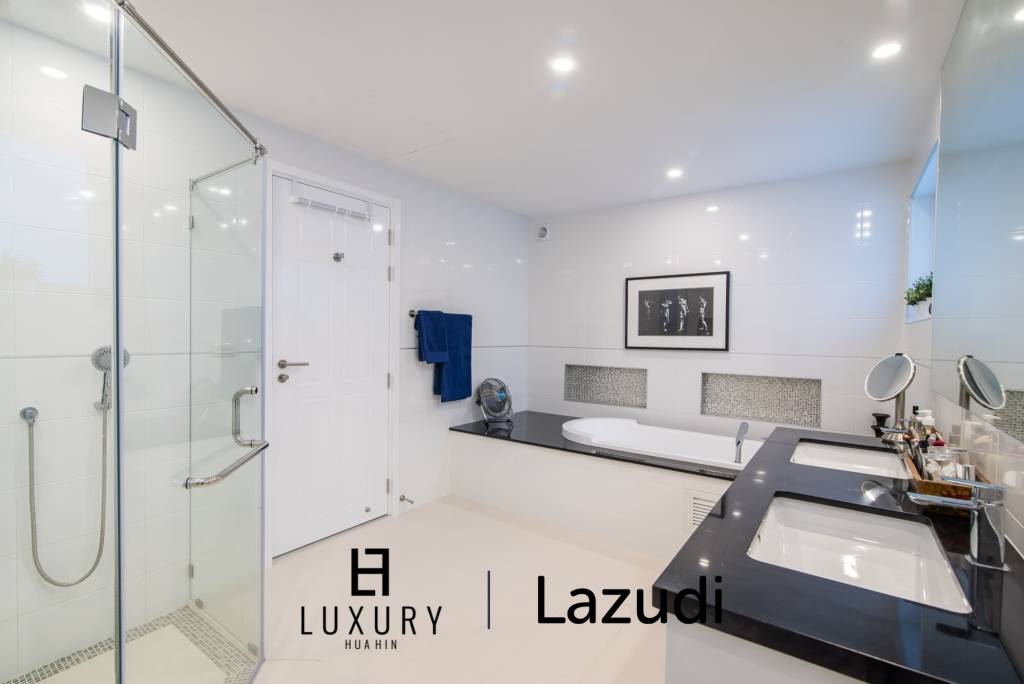 Luxury 2 Storey Modern Pool Villa